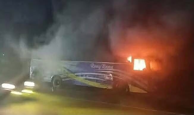 Miscreants set fire to a parked bus on Dhaka-Chattogram highway  in Rampur area of Feni sadar upazila around 10:00 pm on 12 November 2025