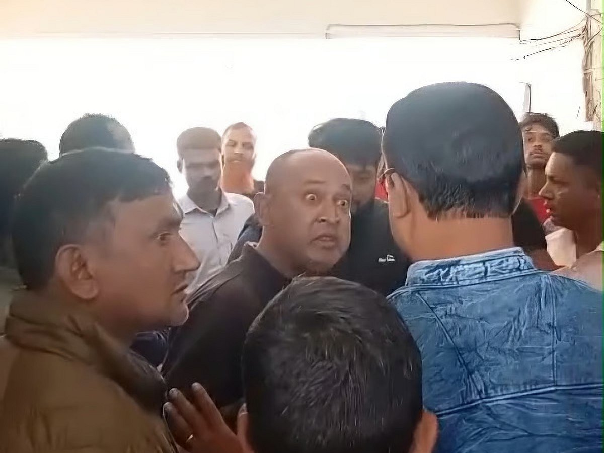 Pirganj Upazila Jubo Dal president Nazmul Huda got into an argument with the police while trying to secure the release of two detainees in Thakurgaon.
