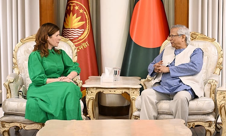 British minister for international development Baroness Jenny Chapman, calls on chief adviser professor Muhammad Yunus at State Guest House Jamuna in Dhaka in the evening of 13 November 2025.