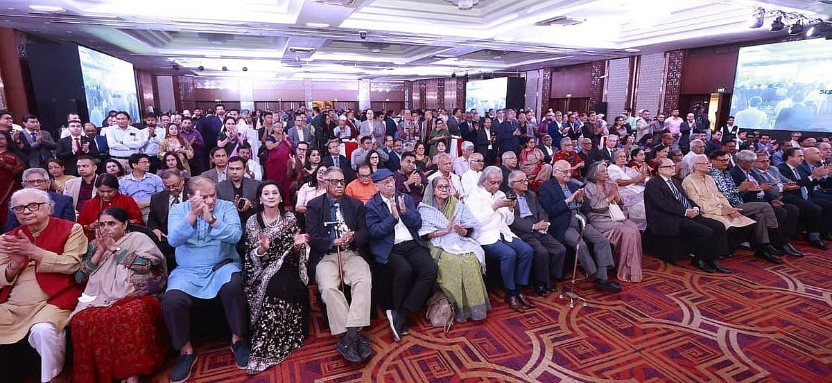 Guests at Prothom Alo's 27th anniversary reception programme on 15 November