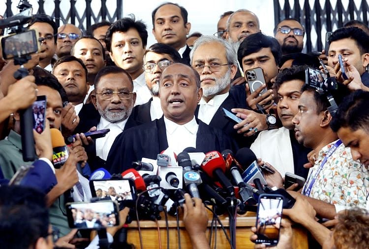 Attorney General Md Asaduzzaman spaces to media on 17 November 2025.