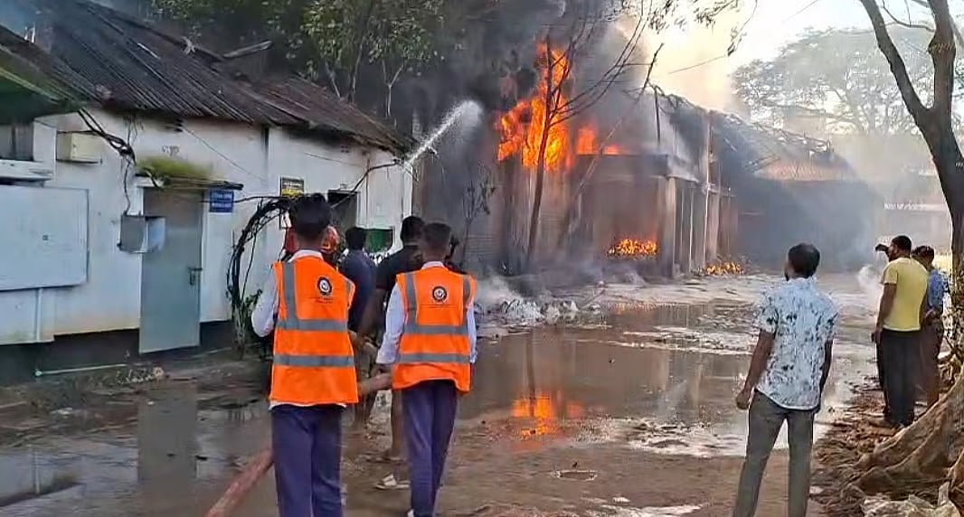 Multiple fire fighting units are working to bring a blaze under control at a coil factory in the Shirirchala area of the Gazipur Sadar upazila on 19 November 2025.