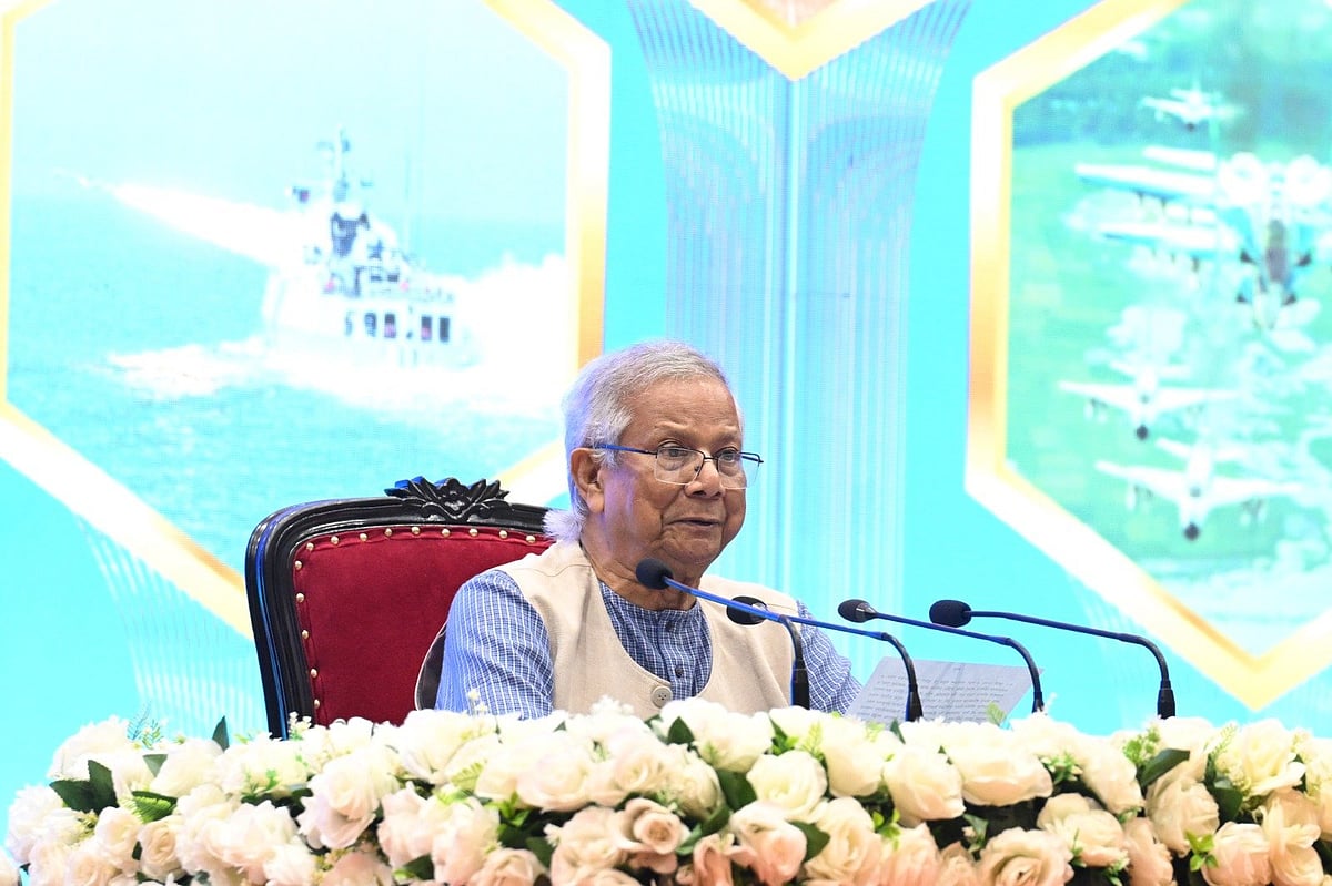 Chief Adviser Professor Muhammad Yunus addressed a reception accorded to the gallantry award winning freedom fighters and their inheritors arranged by the Armed Forces Division in Dhaka Cantonment. on 21 November 2025.