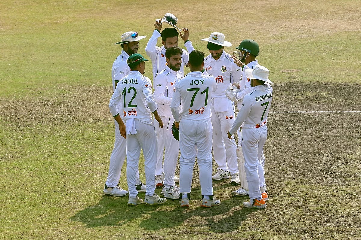 Campher’s gritty resistance delays Bangladesh victory as Ireland fights on