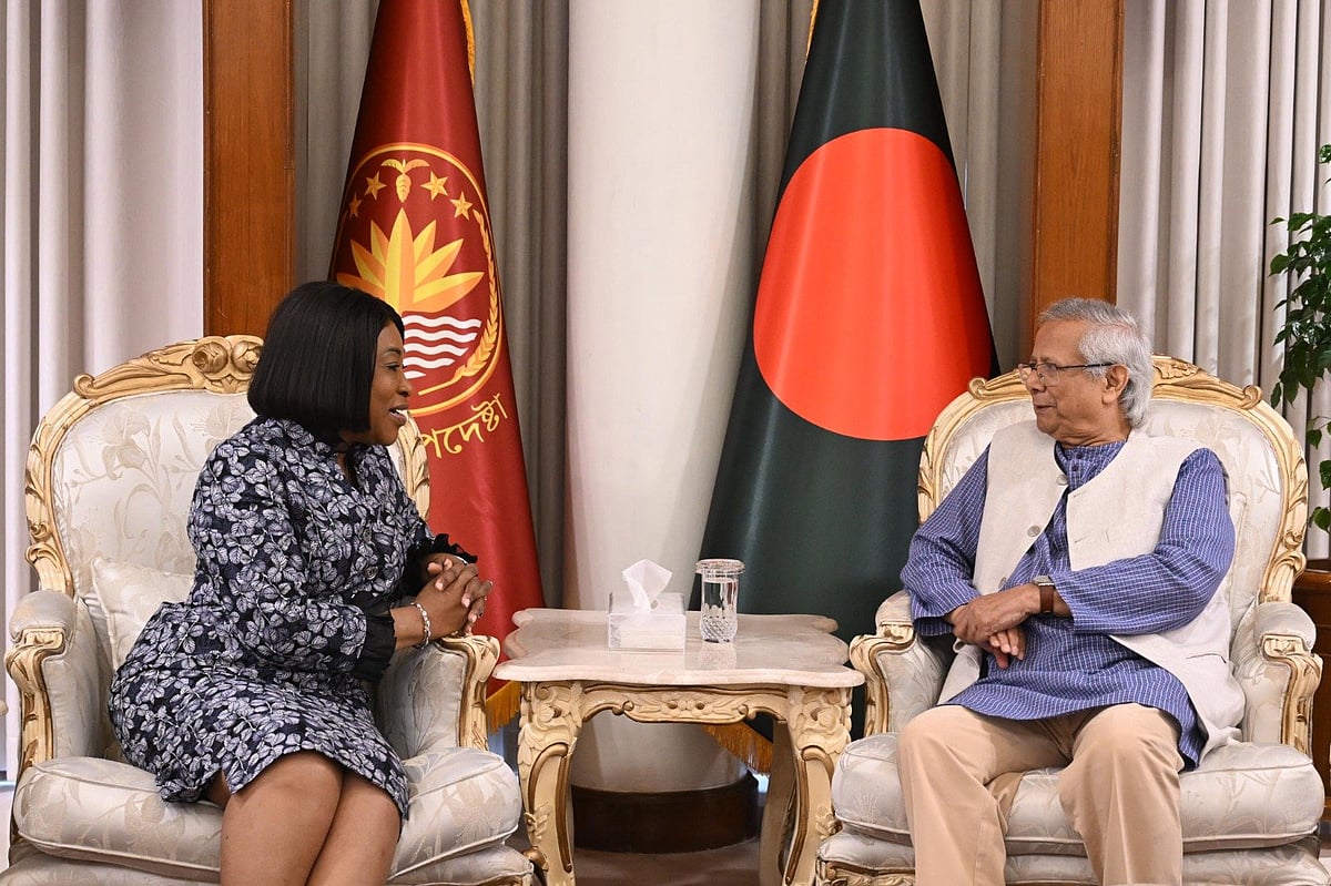 Commonwealth Secretary-General Shirley Ayorkor Botchwey met with Chief Adviser Professor Muhammad Yunus at the state guest house Jamuna on 24 November 2025.