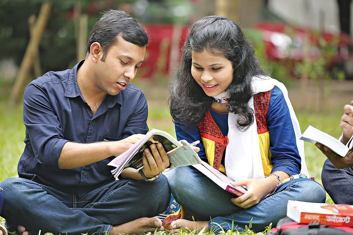 Candidates taking preparation for the BCS exams