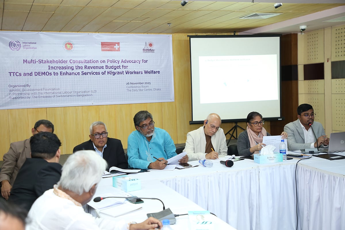 WARBE Development Foundation, in partnership with the ILO organised a policy advocacy event at the Daily Star Centre, Dhaka on 26 November 2025
