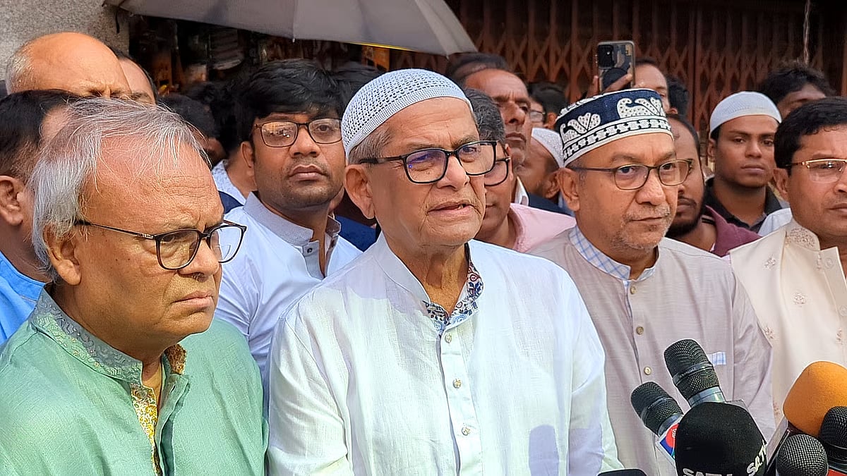 After offering dua for ailing Bangladesh Nationalist Party (BNP) Chairperson Khaleda Zia at the hospital, the party’s Secretary General Mirza Fakhrul Islam Alamgir speaks to journalists at Nayapaltan Jame Mosque, Dhaka on 28 November 2025.