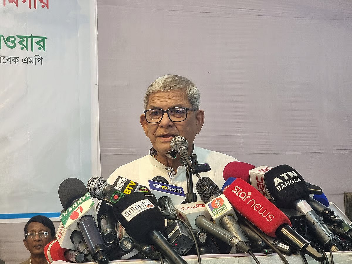 BNP secretary general Mirza Fakhrul Islam Alamgir addresses the opening session of the biennial council, 2025 of Bangladesh Federal Union of Journalists (BFUJ), held at the National Press Club in Dhaka on 28 November 2025
