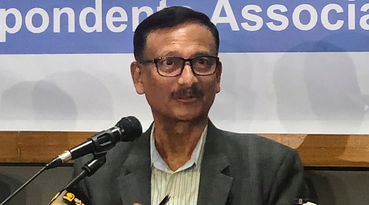 Foreign affairs adviser Touhid Hossain speaks at a “DCAB Talk”, organised by the Diplomatic Correspondents Association, Bangladesh (DCAB), titled “Bangladesh’s Foreign Policy: Defining a Relevant Role in a Changing World”, at the National Press Club, Dhaka on 30 November 2025