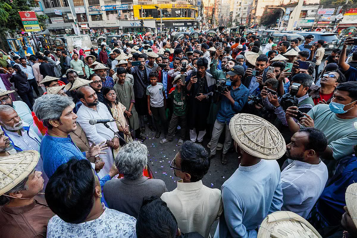 Ganosamhati Andolan chief coordinator Zonayed Saki addresses a pre-procession rally in Chattogram city on 5 December 2025