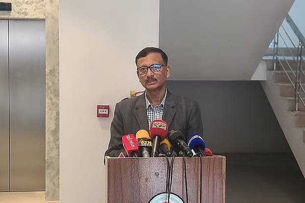 Foreign affairs Advisor Touhid Hossain speaking to journalists at the Rangpur Circuit House. Friday morning