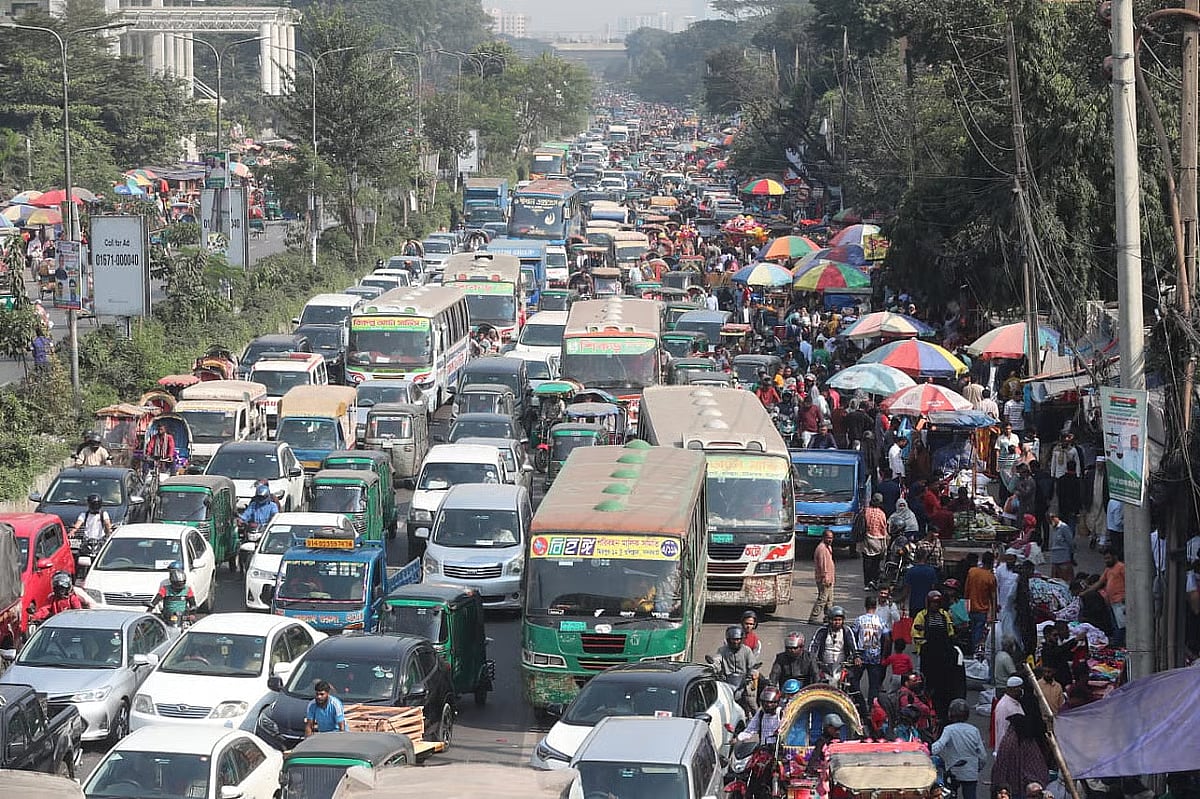 A severe traffic congestion was caused in Agargaon area of Dhaka as mobile phone traders blocked the road during their protest. Photo taken from Shishu Mela area on 7 December 2025.
