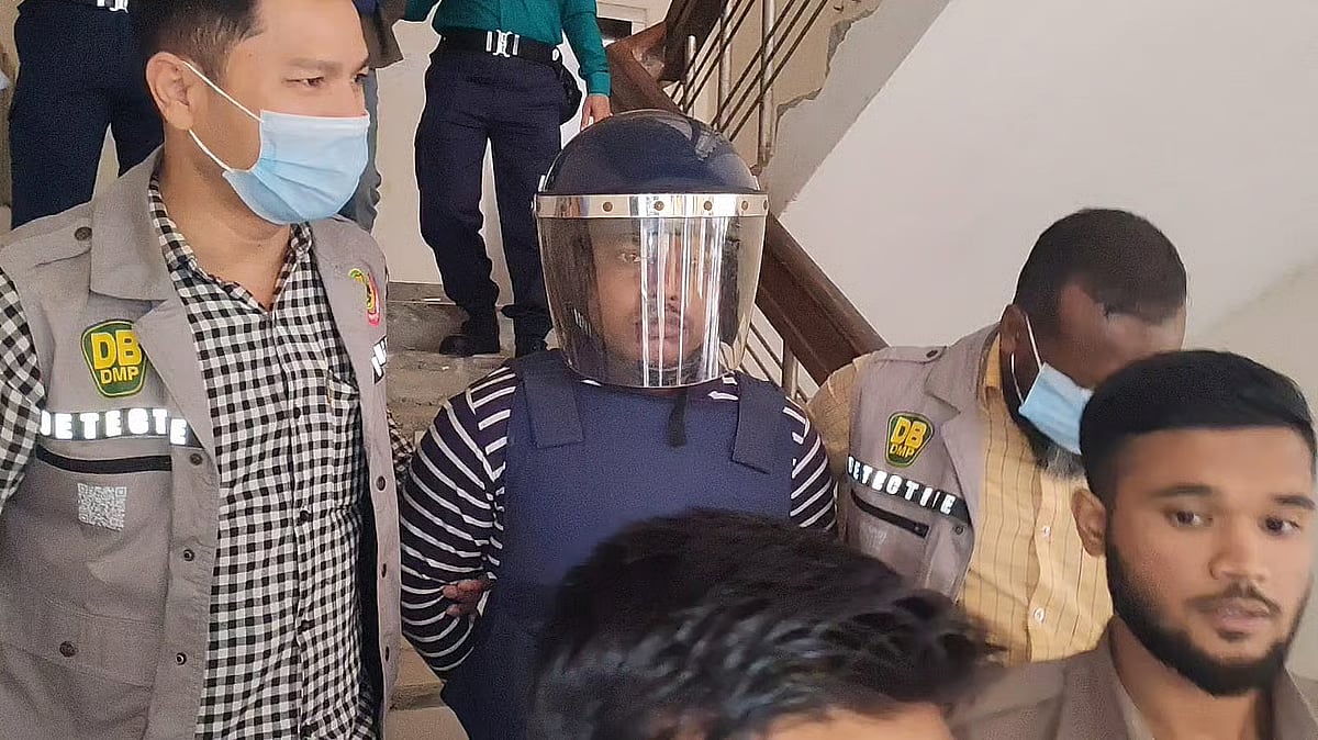 Md Kabir, a close associate of Faisal Karim—the prime suspect in the shooting of Osman Hadi—on the stairs of the Chief Metropolitan Magistrate (CMM) Court building on 16 December 2025.