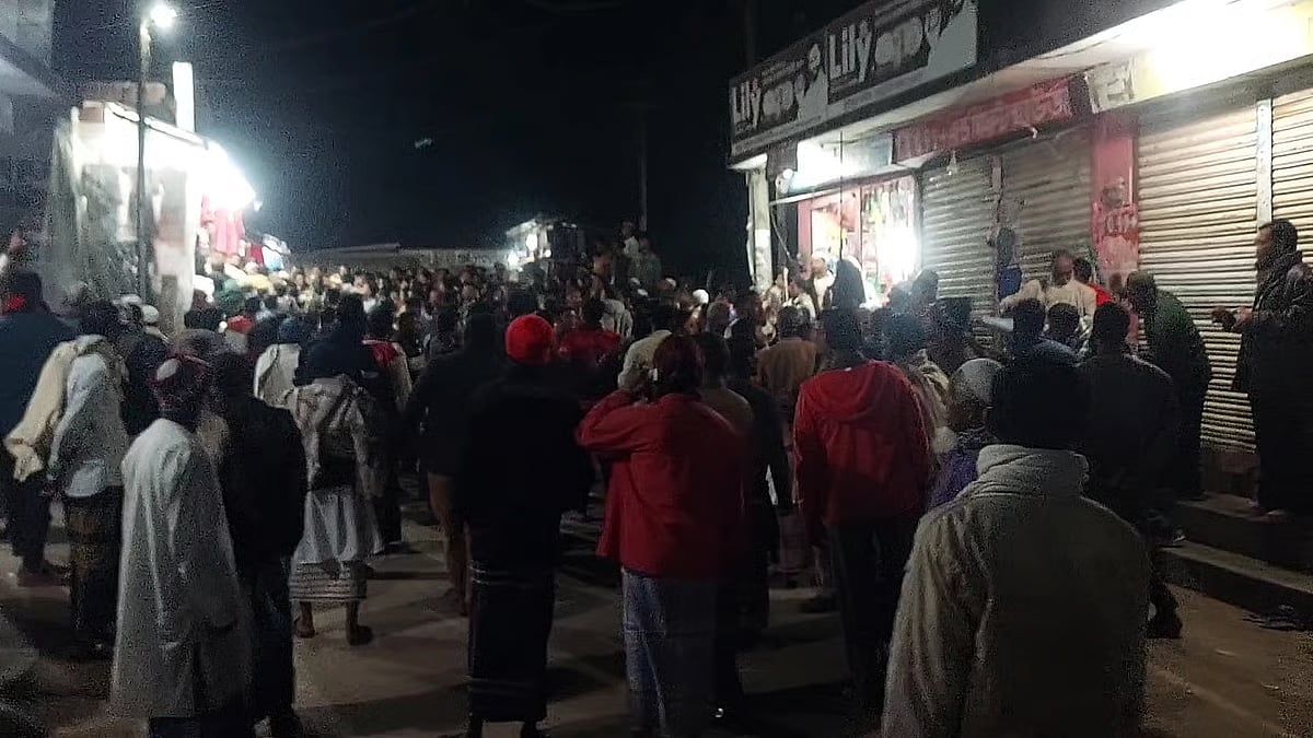 Clashes between Jamaat and BNP activists