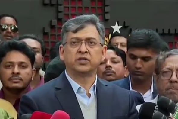 Salahuddin Ahmed, a member of BNP’s Standing Committee. Photo taken today, Thursday afternoon, at the BNP Chairperson’s office in Gulshan.