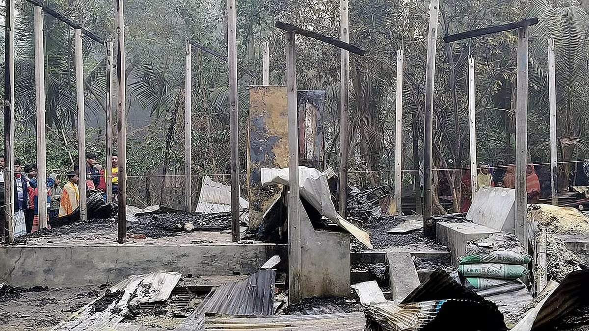 The house burnt down in Sutaragopta area of Char Monsa village under Bhabaniganj union in Lakshmipur Sadar upazila