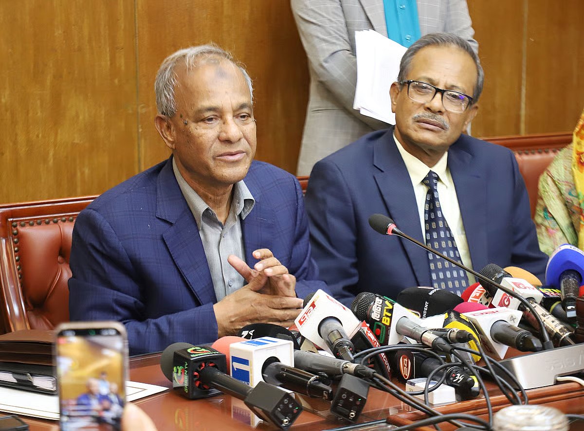 Home Affairs Adviser Lieutenant General (retd) Md Jahangir Alam Chowdhury speaks at a press conference at the conference room of the Ministry of Home Affairs at the Secretariat on 22 December 2025.