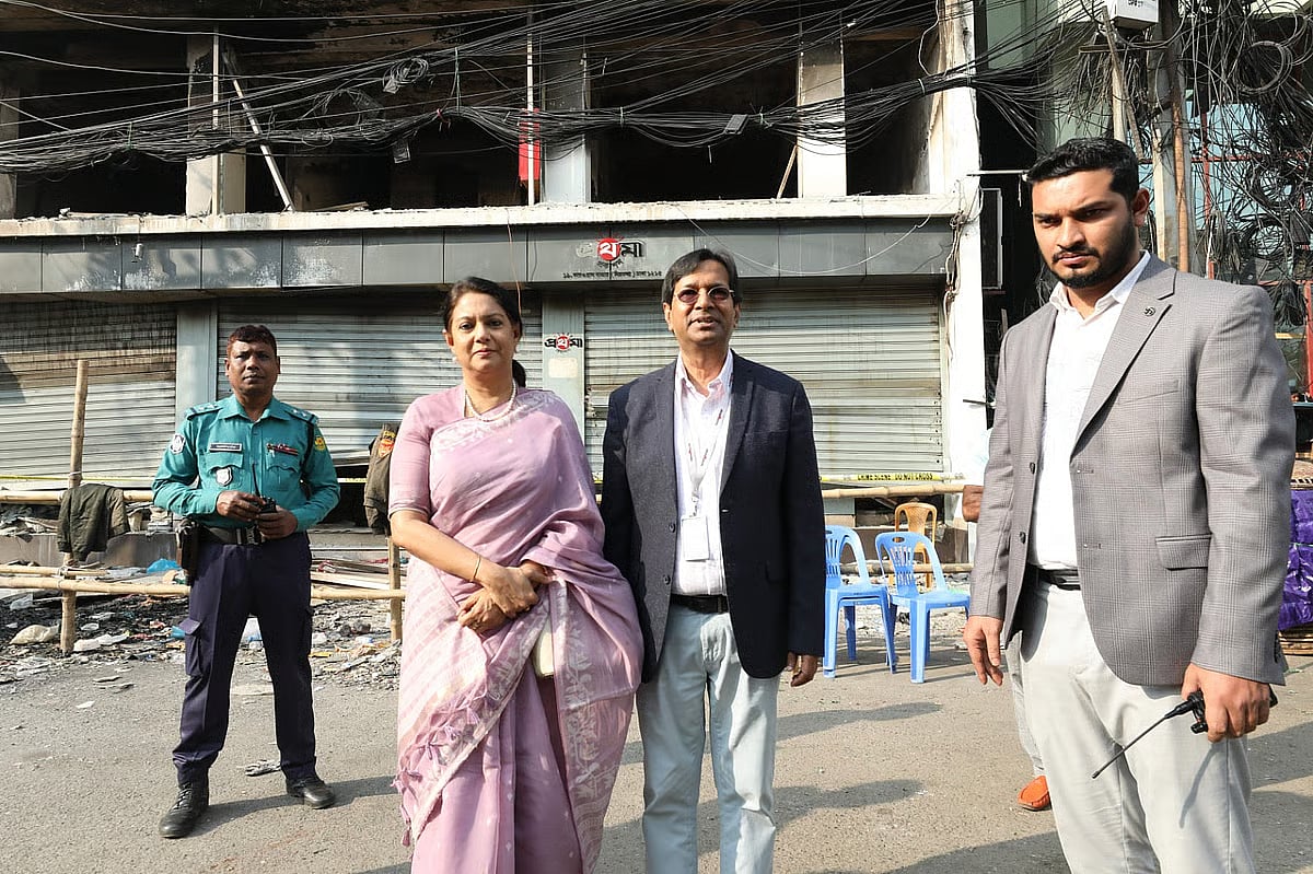 Adviser Syeda Rizwana Hasan visited Prothom Alo office on 22 December