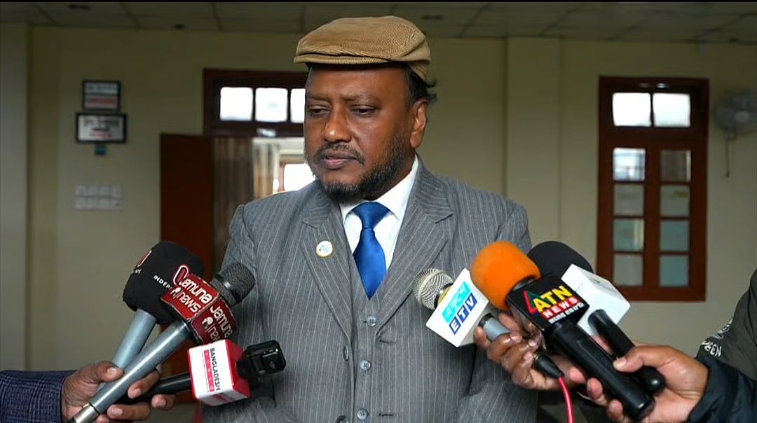 Rajshahi University Acting Registrar Professor Iftikharul Alam Masud speaks to media about the removal of six deans at the university’s administration building on 22 December 2025.