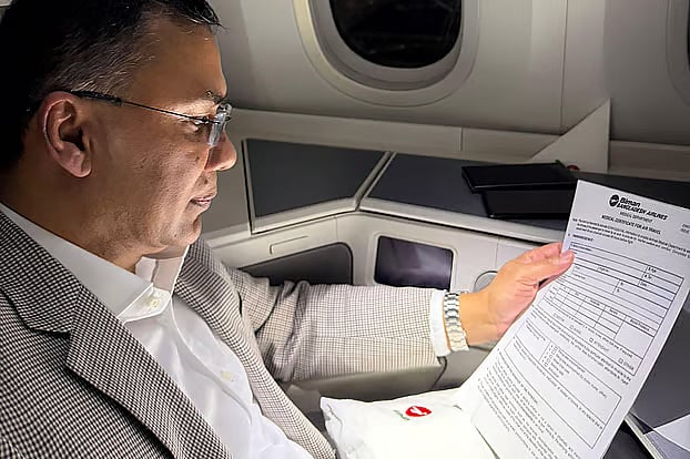 Tarique Rahman made the first post at 5:15 am on 25 December