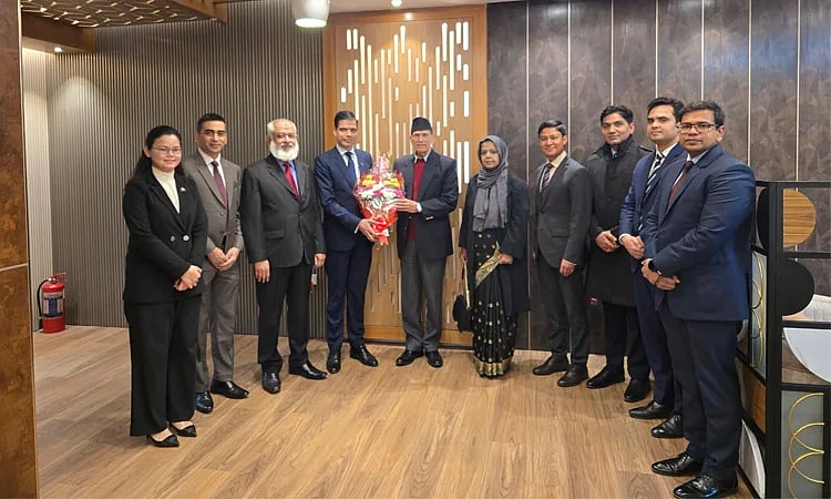 Nepal’s foreign minister Bala Nanda Sharma arrives in Dhaka to attend Begum Khaleda Zia’s state funeral.