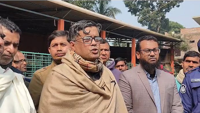 Press secretary to the chief adviser of the interim government, Shafiqul Alam speaks to the media after visiting the Nitai Gaur Gopal Sebashram under the Magura pourashava in Magura town on 2 January 2026