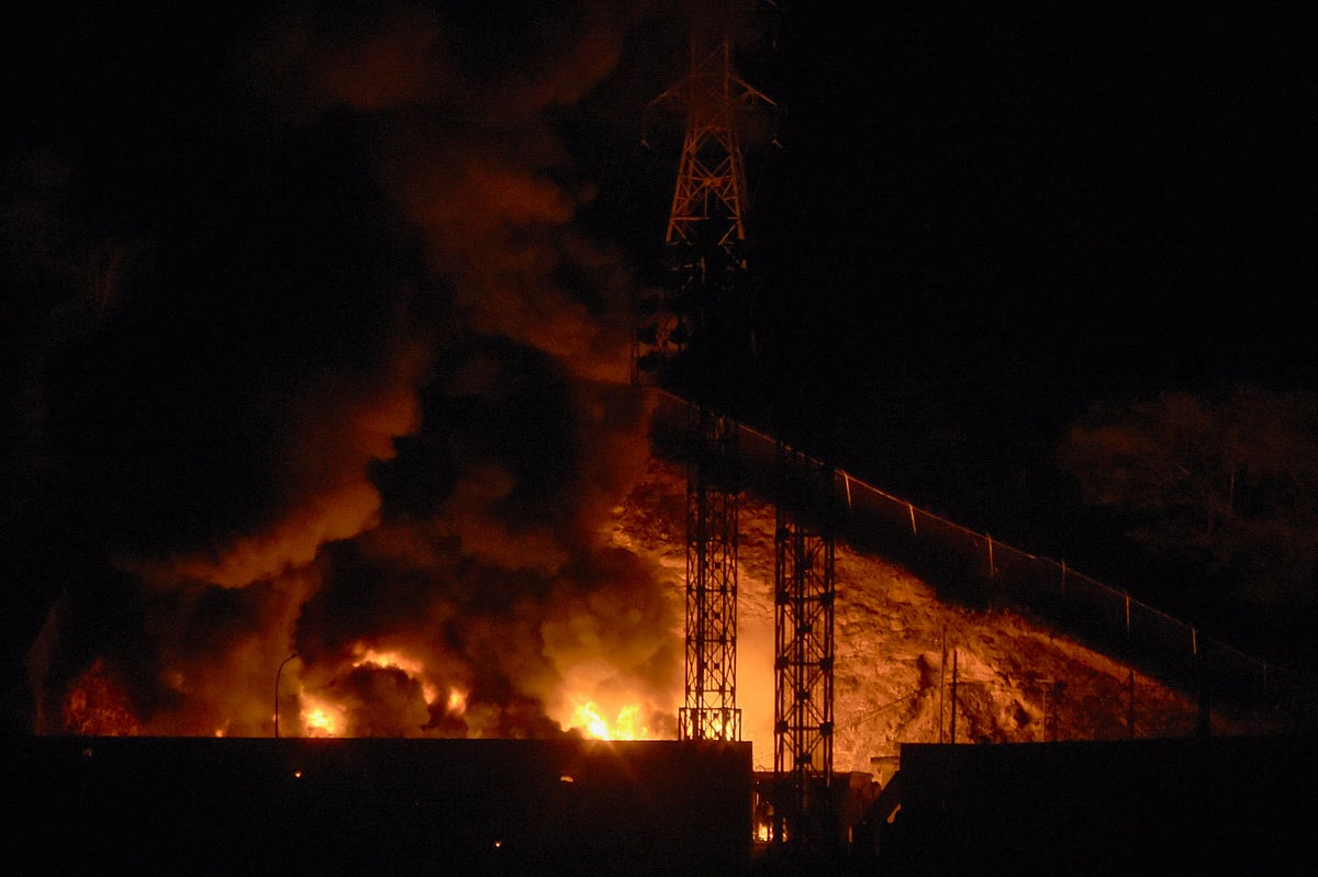Picture of fire at Fuerte Tiuna, Venezuela's largest military complex, after a series of explosions in Caracas on 3 January 2026.