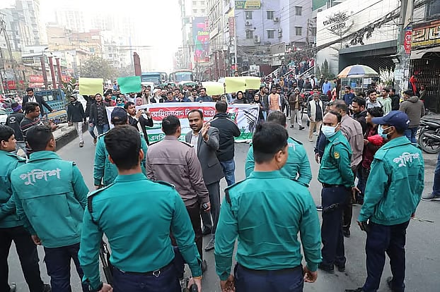 The National Citizens Party’s march towards the Indian High Commission was stopped by police today, Wednesday, in Shahjadpur, Dhaka.