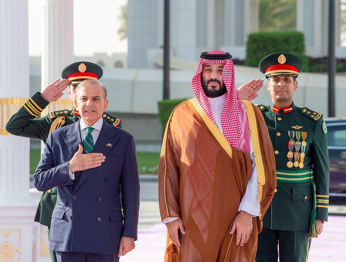 Saudi Crown Prince Mohammed bin Salman and Pakistan Prime Minister Shehbaz Sharif meet in Riyadh, Saudi Arabia on 17 September 2025.