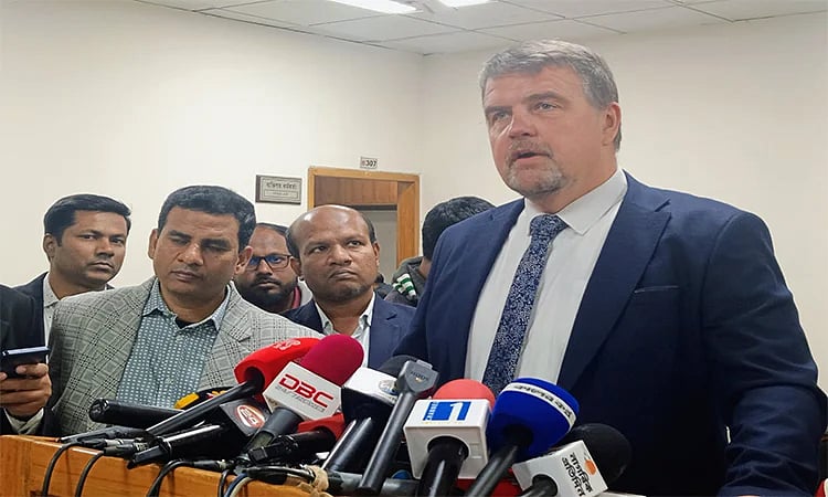 Member of the European Parliament and Chief Observer of the EU Election Observation Mission Ivars Ijab to reporters after a meeting with CEC AMM Nasir Uddin at Nirbachan Bhaban at Agargaon, Dhaka on 8 January 2026.