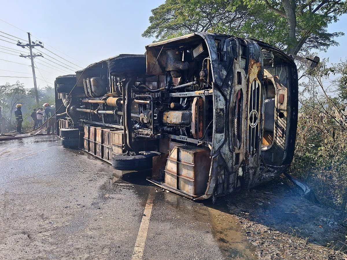 The bus overturned and caught fire after the accident on Dhaka-Chattogram highway in Cumilla on 9 January 2026