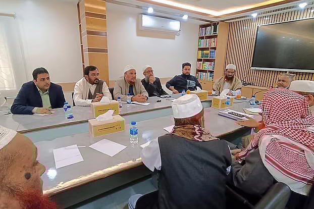 A meeting is currently taking place at the central office of Jamaat-e-Islami in Moghbazar, the capital, with top leaders from Jamaat-e-Islami and 9 other parties. The meeting is held on Thursday morning.