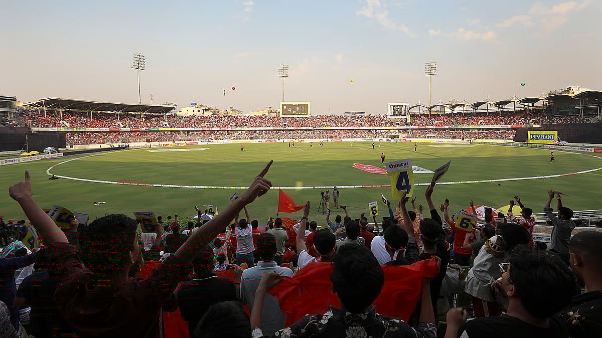 BPL resumes at Mirpur Sher-e-Bangla Stadium in Dhaka from 16 January 2026.