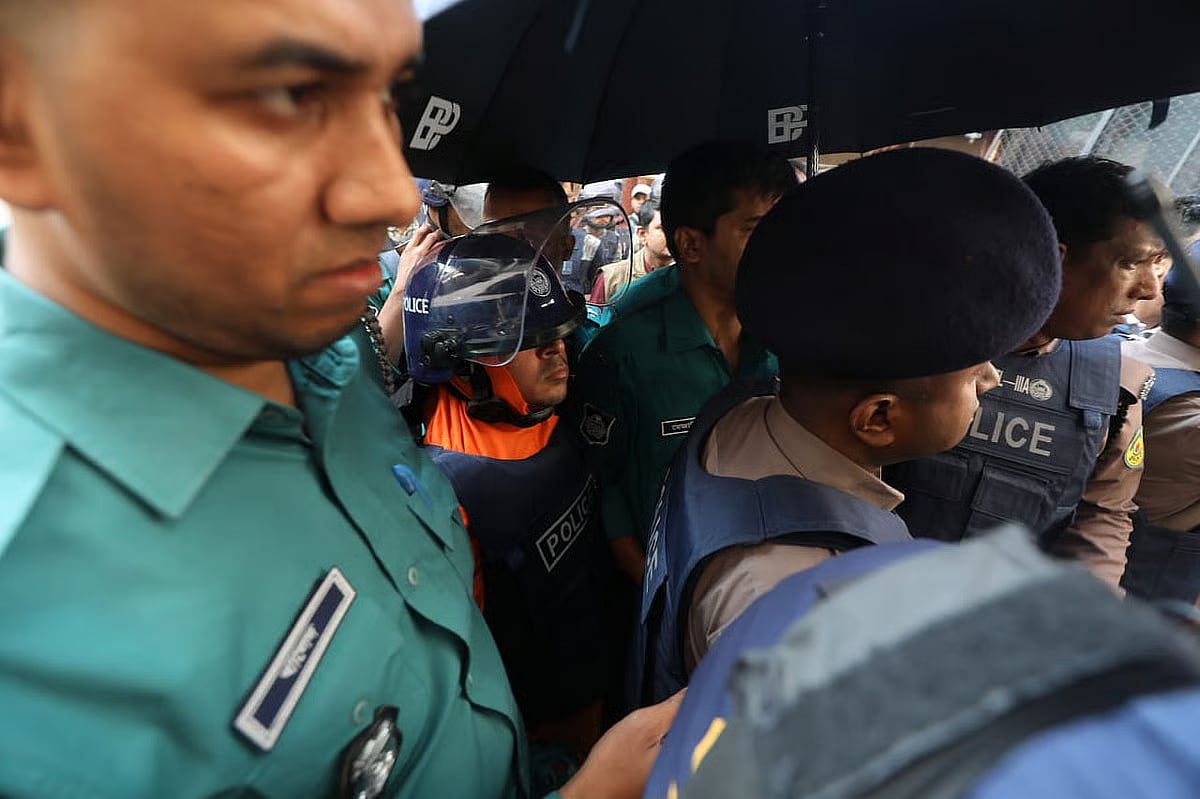 At approximately 9:45 am, Chinmoy was produced before the court from Chattogram Jail under strict security. 19 January, 2026