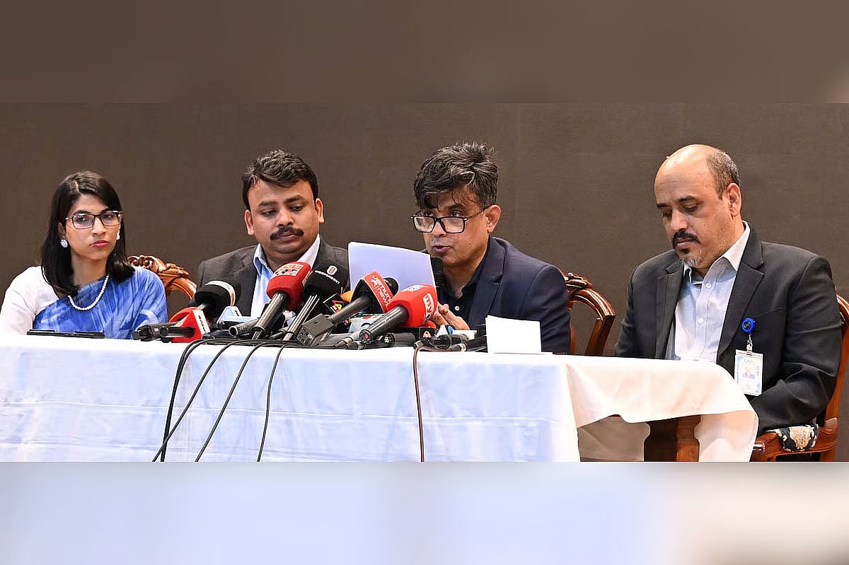 Members of the press team, including chief adviser’s press secretary Shafiqul Alam, at a briefing at the Foreign Service Academy in Dhaka on 5 February 2026.