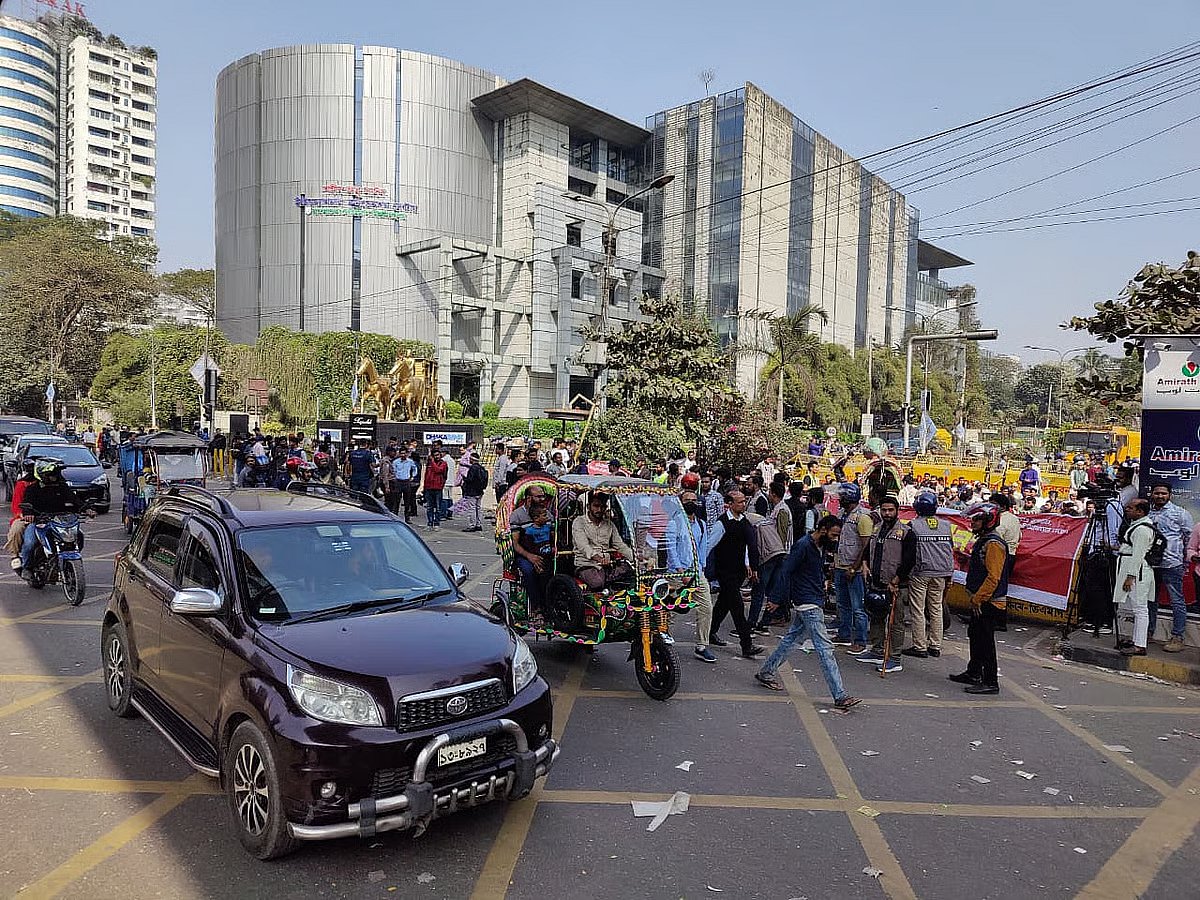 After 1:15 pm, traffic resumed on the main road adjacent to the InterContinental Intersection on 6 February 2026.