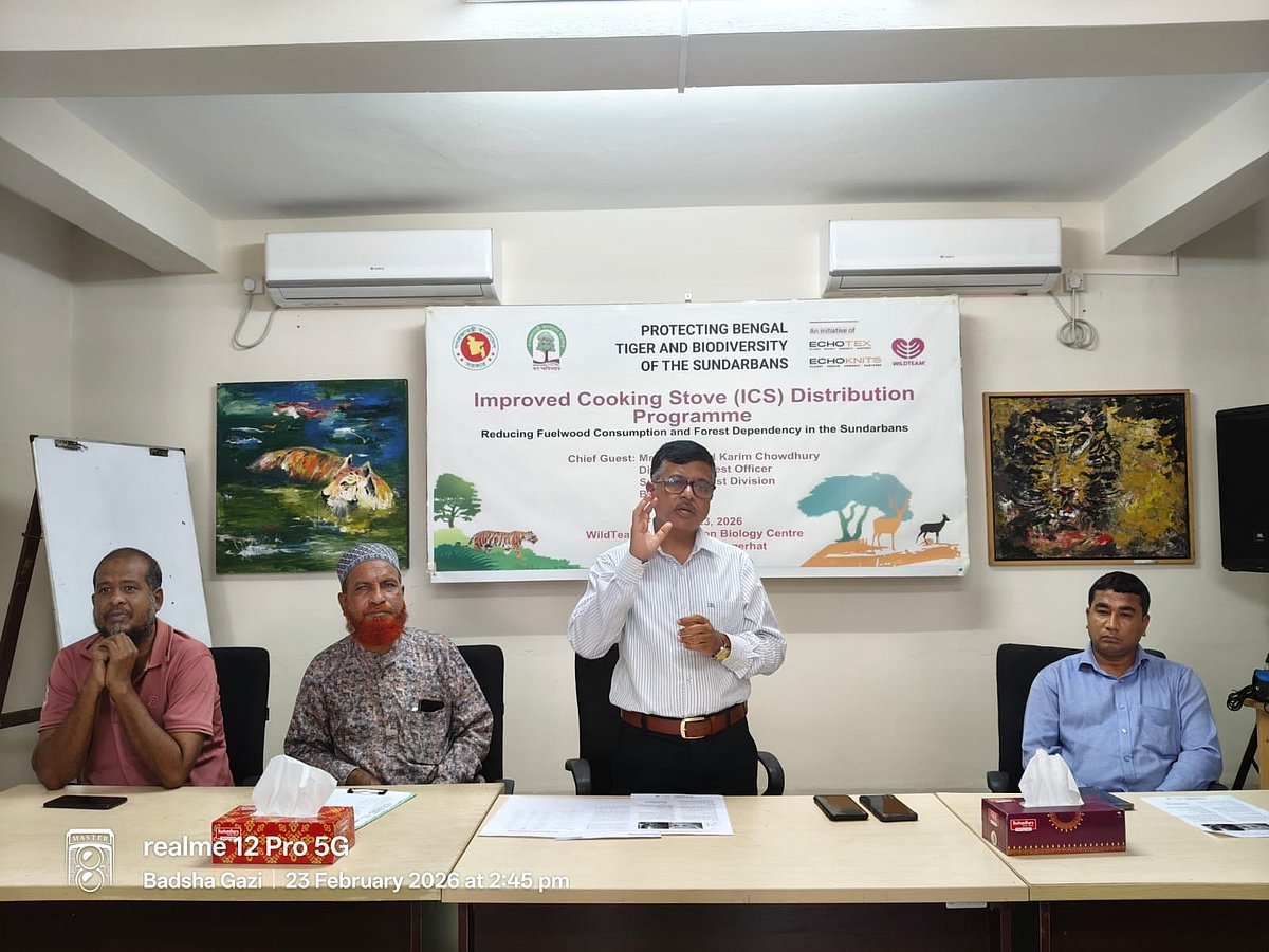 Divisional Forest Officer Md Rezaul Karim Chowdhury addresses the ICS launch—clean cooking for safer families and a stronger Sundarbans.