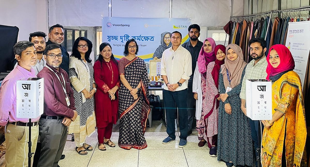 VisionSpring has signed an agreement with the LFMEAB to provide 5,000 workers from 188 factories, vision screening and access to affordable eyeglasses.