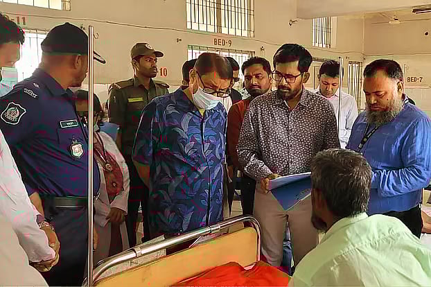To verify timely presence of doctors and the quality of service, the Health Minister, Sardar Md Sakhawat Hossain, made a sudden visit to the Upazila Health Complex in Palash, Narsingdi on Saturday morning.