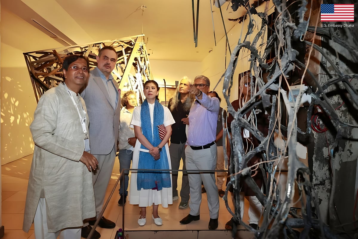 US Ambassador to Dhaka Brent Christensen and his wife visited the art exhibition 'Alo' held at the burnt-out building of Prothom Alo on 28 February. The US Ambassador shared this photo of the exhibition tour on X.