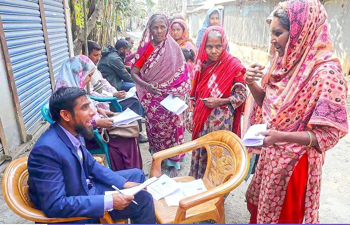 An official collects data