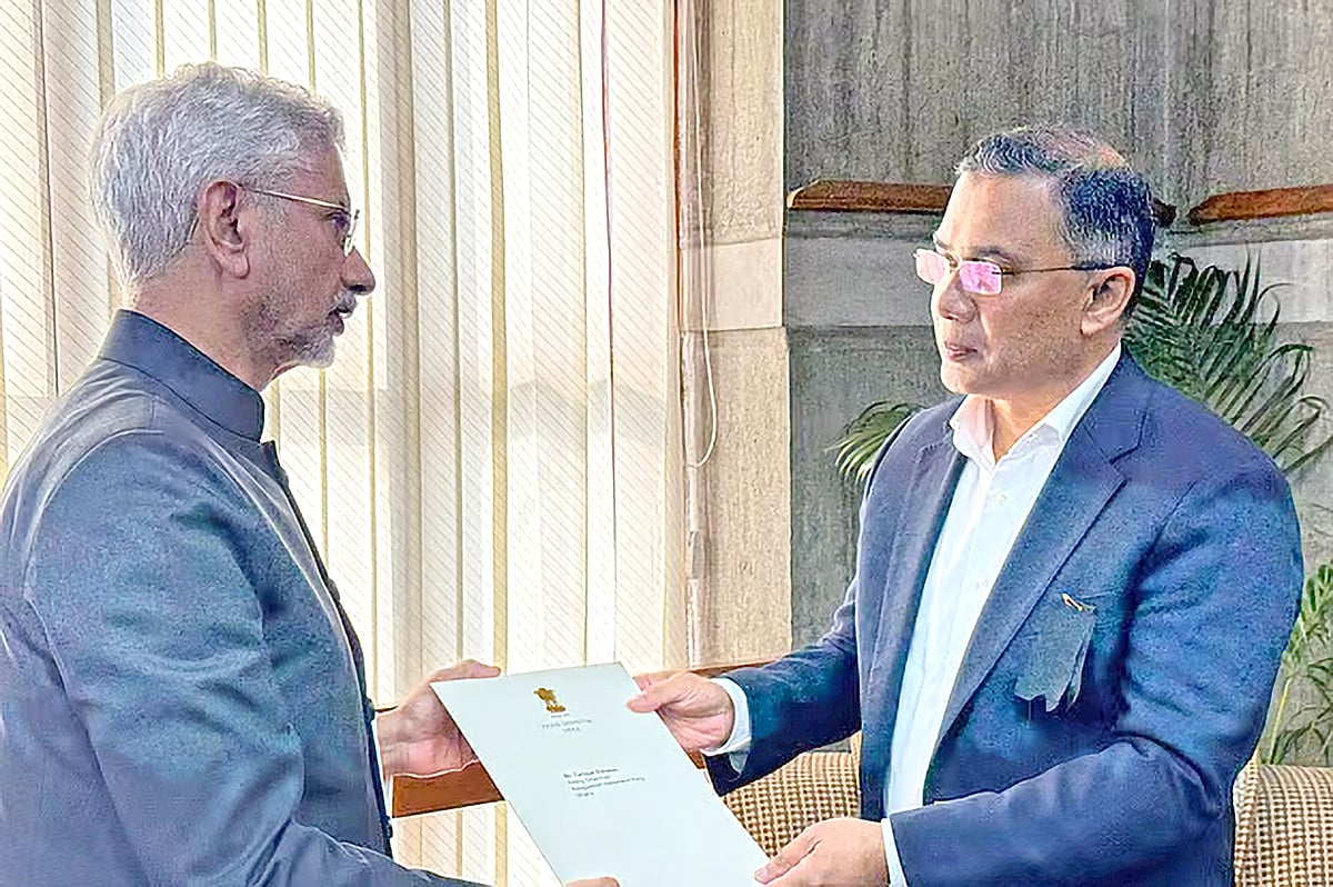 Indian external affairs minister S Jaishankar hands over the condolence letter to Narendra Modi to BNP chairman Tarique Rahman after the death os his mother, former Prime Minister Khaleda Zia