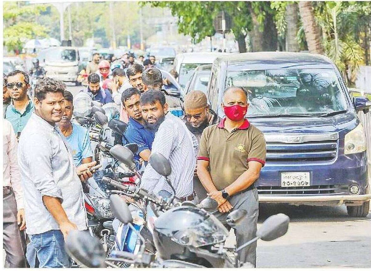 People are spending long hours waiting in queues at filling stations