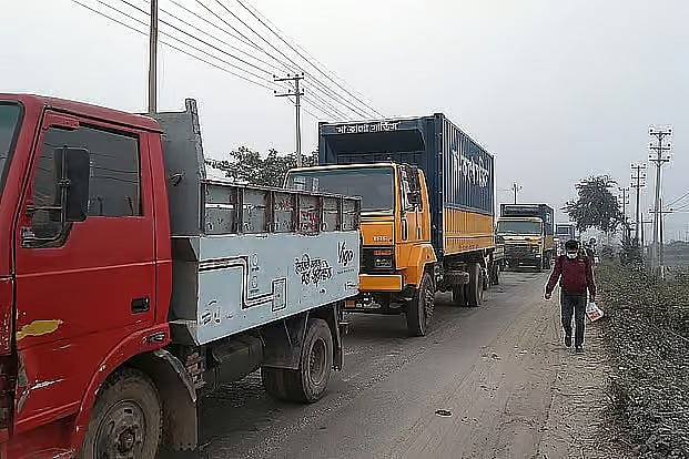 Truck, covered van and lorry movement on highways across Bangladesh will remain suspended for seven days—from Tuesday through 23 March—ahead of Eid-ul-Fitr