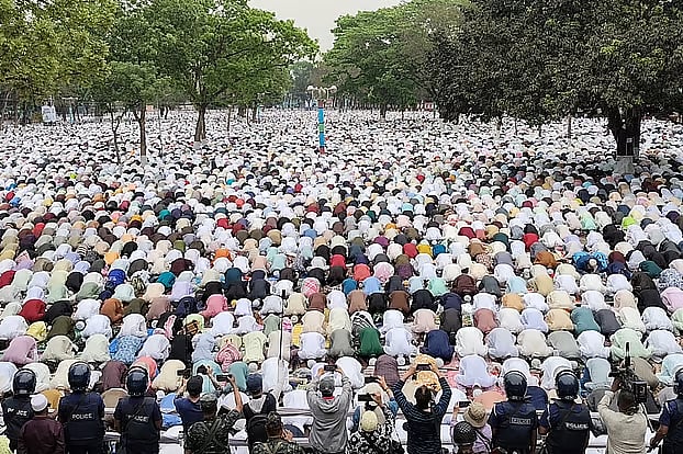 On the occasion of Eid-ul-Fitr, the Sholakia Eidgah in Kishoreganj turned into a sea of people.
