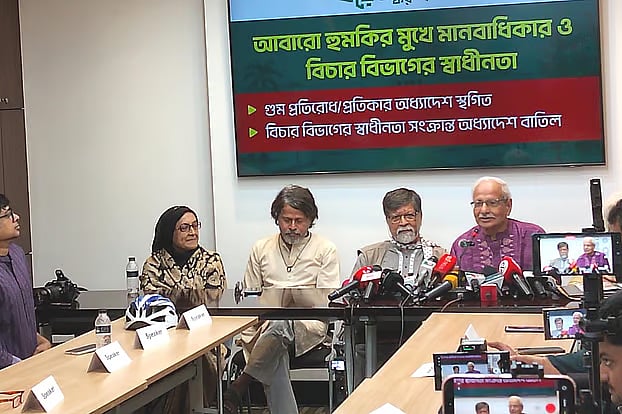 In a citizen dialogue titled ‘Repeal of the Ordinance on Judicial Independence and Suspension of the Ordinance on Prevention/Remedy of Enforced Disappearances: A Threat to Good Governance and Human Rights Advancement’, Badiul Alam Majumdar, the secretary of Shushashoner Jonno Nagorik (SUJAN) speaks. This was held today, Monday, at the BDBL building in Karwan Bazar in the capital.