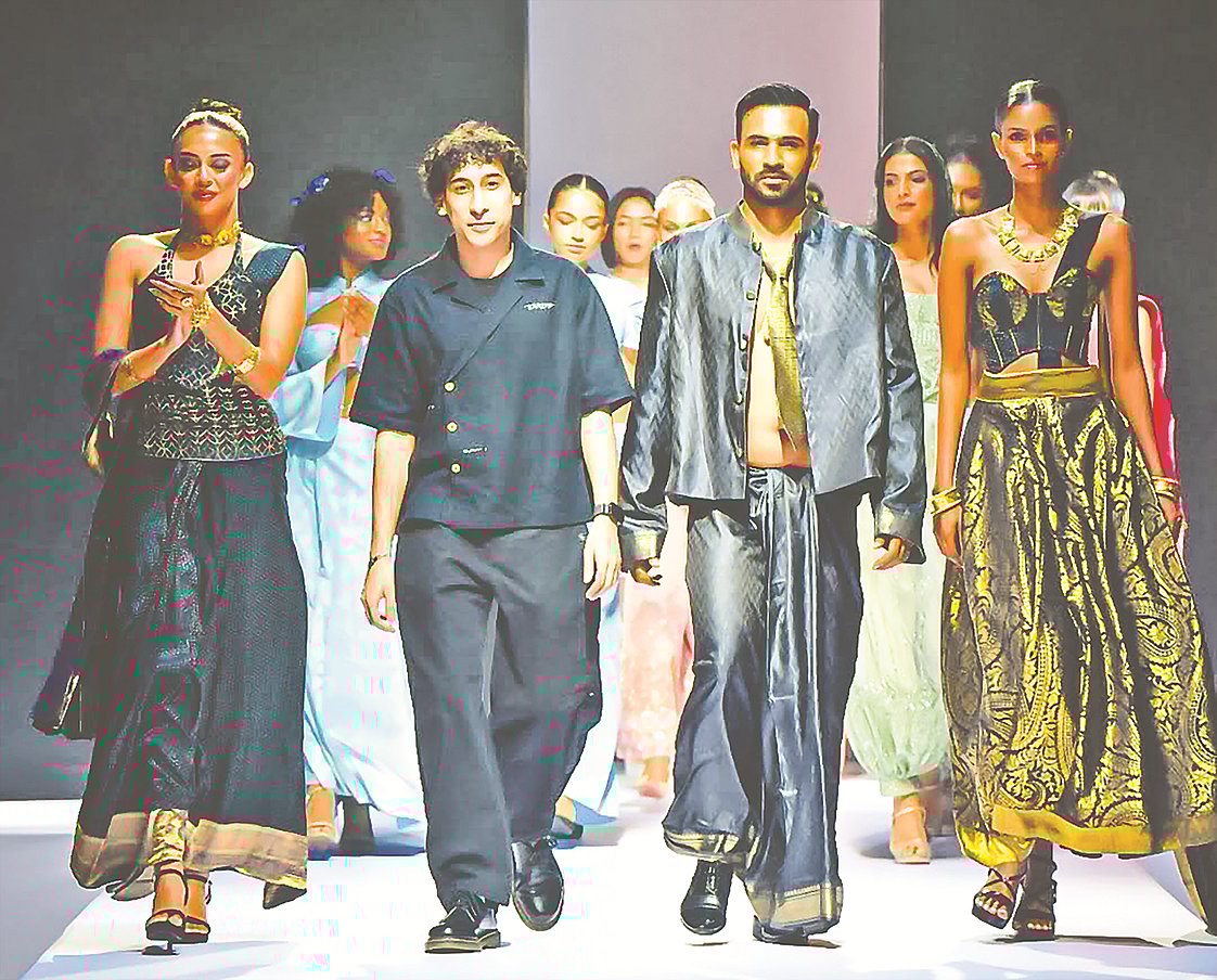 Models Azim Uddula and Zarif Shabab on the Sri Lankan runway