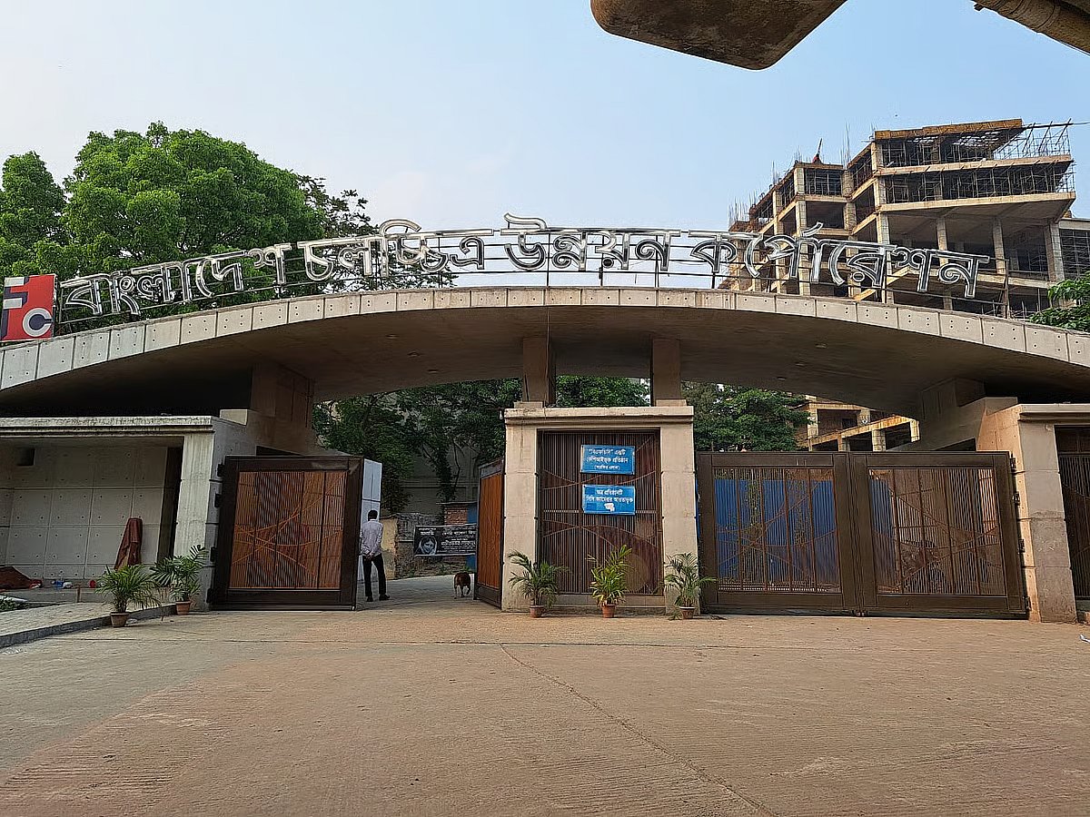 As the project work remains unfinished, the entrance of the Bangladesh Film Development Corporation (BFDC) now remains largely deserted.