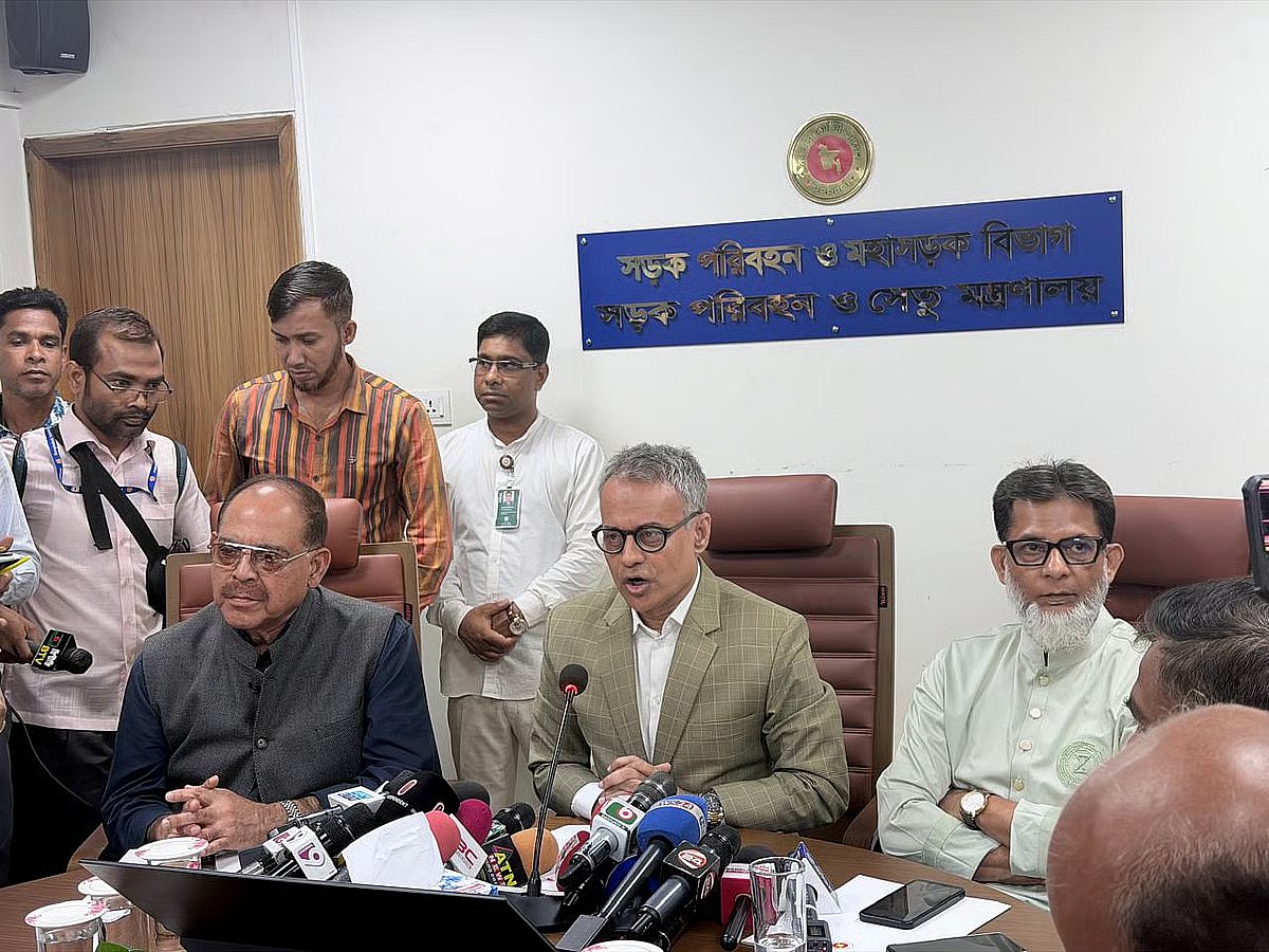 Road Transport, Rail and Water Transport Minister Sheikh Robiul Alam announces the revised bus fare at a briefing in the conference room of the Road Transport and Highways Division at the Secretariat on 23 April 2026